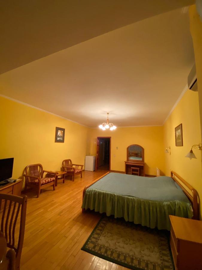 Готель Obolon