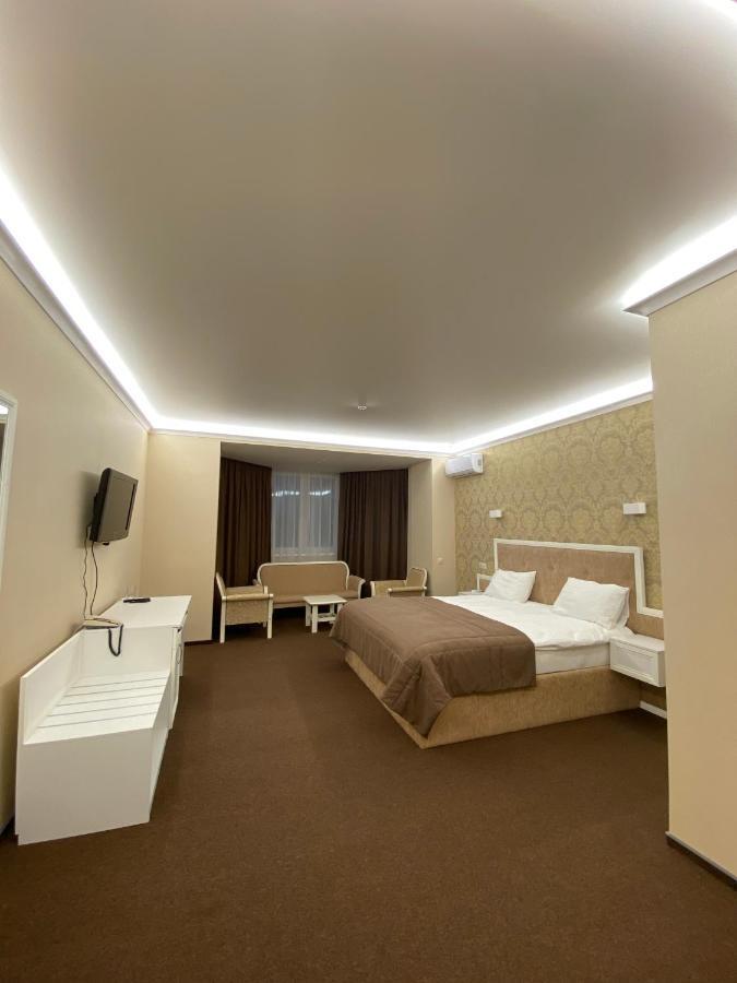 Готель Obolon 3*